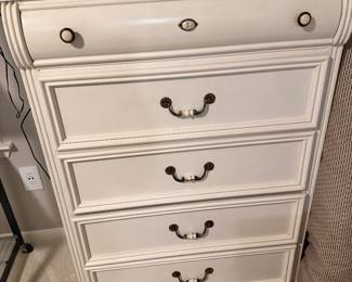 antique-look Lexington chest of drawers