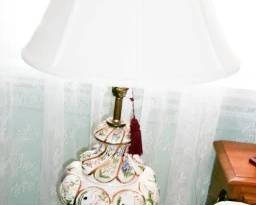CAPODIMONTE TABLE LAMP