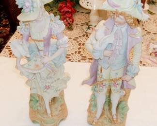 COLBERT FIGURINES