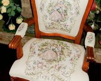 ARM CHAIR