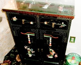 ORIENTAL BLACK LAQUER CHEST