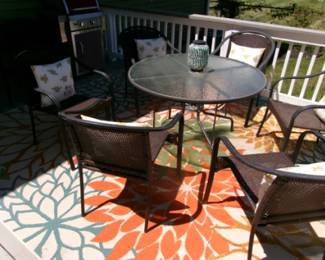 PATIO SET