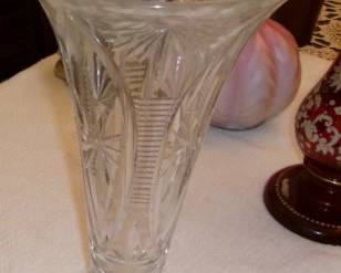 CUT VASE
