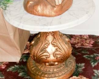 PEDESTAL STAND