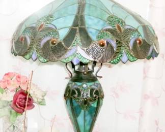 STAINED GLASS LAMP
