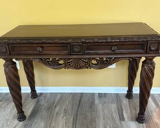 CONSOLE TABLE