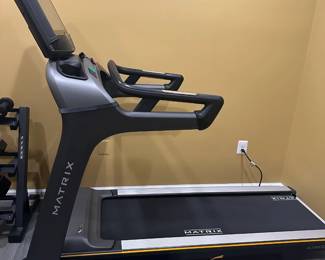 MATRIX T50 TREADMILL