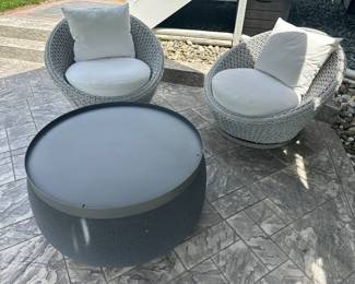 SWIVEL LOUNGE CHAIRS & TABLE (Offenbacher)