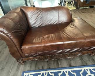 LEATHER CHAISE LOUNGE