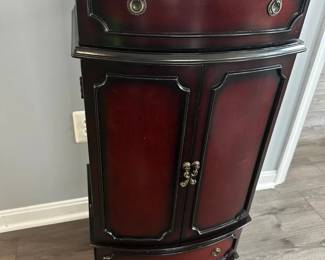 STANDING JEWLERY BOX