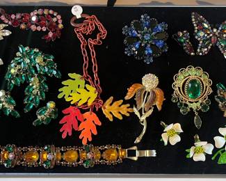 Weiss, 40’s Lucite, & more