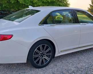 2018 Lincoln Continental: 74,800 miles, ivory pearl metallic, V6