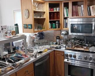 cook books, kitchen, Wolfgang Puck cookware, Cutco knives, Bread Bosses scoring tool