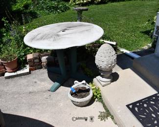 1296Back Yard