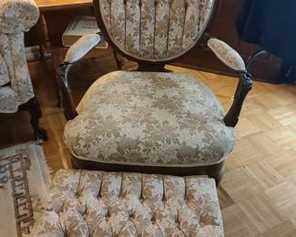 Ladies Parlor Chair w/Ottoman