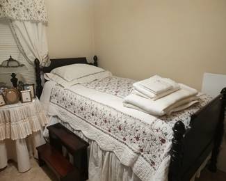 Mahogany Bed