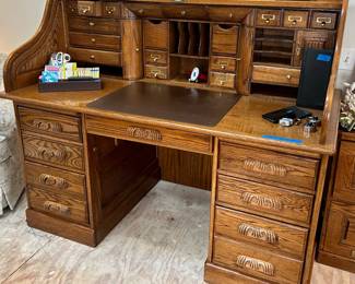 Antique Rolltop Desk 60”w x 42.5d x 50”h with keys $250