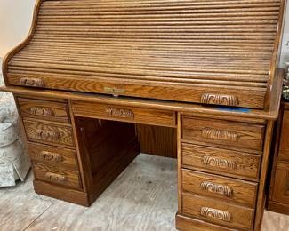 Antique Rolltop Desk 60”w x 42.5d x 50”h with keys $250