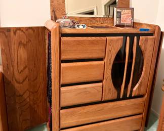 Dresser w/ flip open top with mirror, both sides open for jewelry,  tie, belt storage, 5 drawers & shelves behind glass door front 41”wx18d x 49 h $145