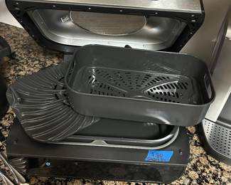 Like new Ninja Smart XL Grill Mdl: FG551S5 $80