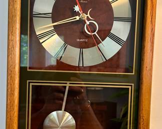 Strausburg Manor pendulum wall clock $50