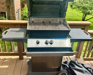Regal Broil king, Charbroil 3 burner grilled with cabinet & Cover. Mdl: 95627 $300; 32”w x24”d x  31”h / 53”open