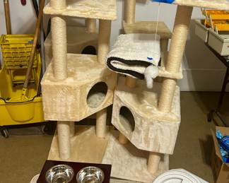 Cat scratcher towers (4) available 51”h x 18”sq like new $40ea