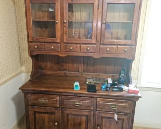 Vintage side bar (would make an awesome bar)