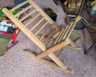 Primitive gout chair