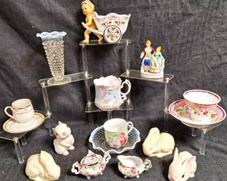 TRINKETS FIGURINES LOT
