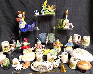 FIGURINES