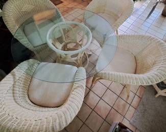 WICKER TABLE & CHAIRS