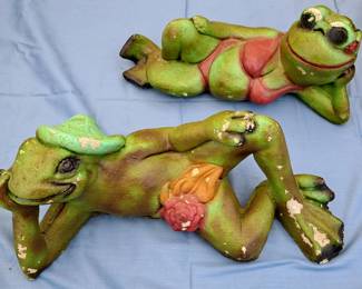 FROG GARDEN DECOR