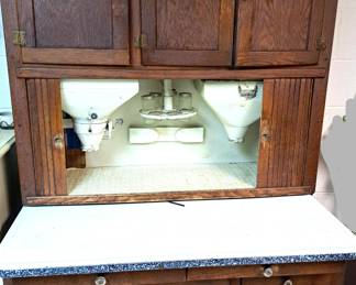 BEAUTIFUL HOOSIER CABINET