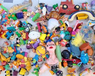 MCDONALDS DISNEY HAPPY MEAL TOYS