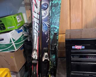 Skis