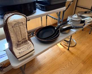Small kitchen appliances, pots and pans