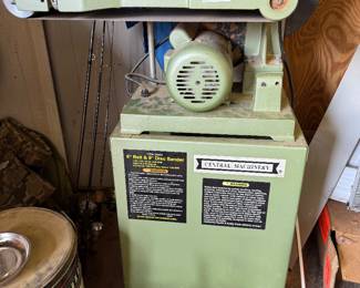 #1 Central Machinery 6" Belt & 9" disk sander #06852 $75.00