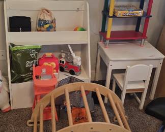 Kid desk, storage, toys