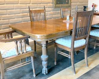 Vintage oak dining table with claw feet + 6 chairs