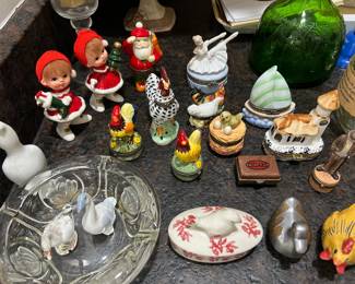 Porcelain boxes