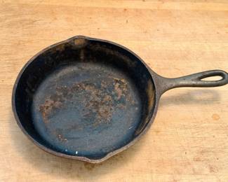 8.5” Cast Iron Pan
