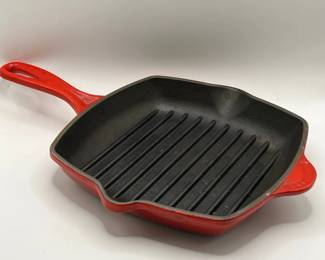 14” Le Creuset Enameled Cast Iron Square Skillet Grill in Cherry Red