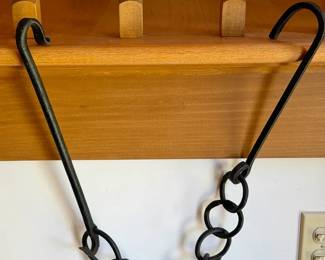 Metal Hooks & Chain