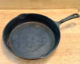 Wagner’s Cast Iron 11 3/4” Skillet Pan