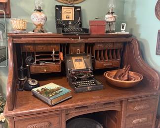roll top desk