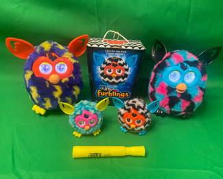 2 FURBY'S INTERACTIVE TOYS & 2 FURBLINGS - WORKING