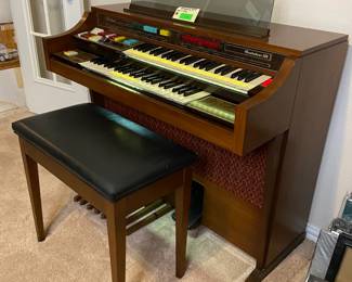 THOMAS BY HEATH KIT/TROUBADOUR 186 ORGAN