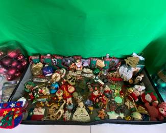 VINTAGE CHRISTMAS ORNAMNETS