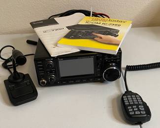 I-COM HAM RADIO, MIC, & MANUALS
